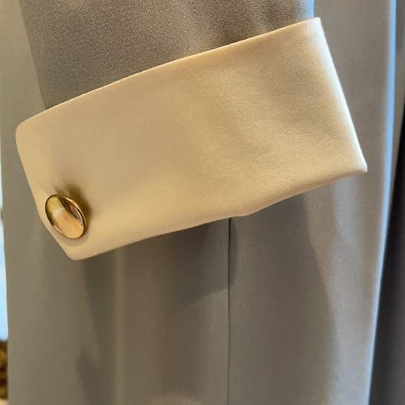 NWOT Vintage David Hayes Pale Grey Suit - Picture 6 of 16